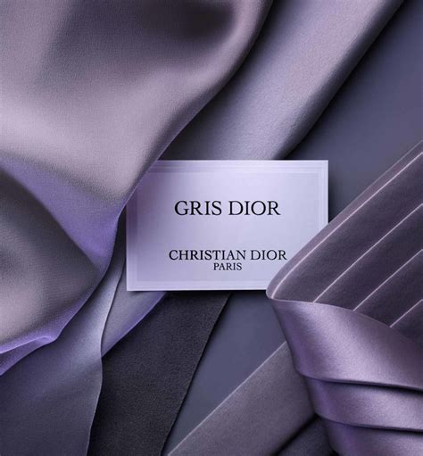 peinture couleur gris dior|Parfum Gris Dior : le parfum couture Maison Christian Dior .